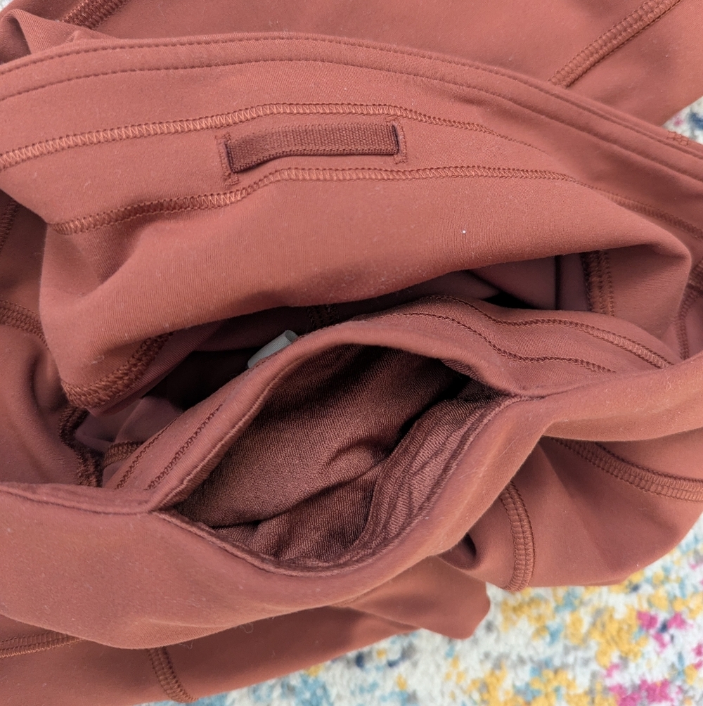 Lululemon Invigorate High-Rise Tight 28" Dark Terracotta, Size 6, Leggings - Picture 9 of 13